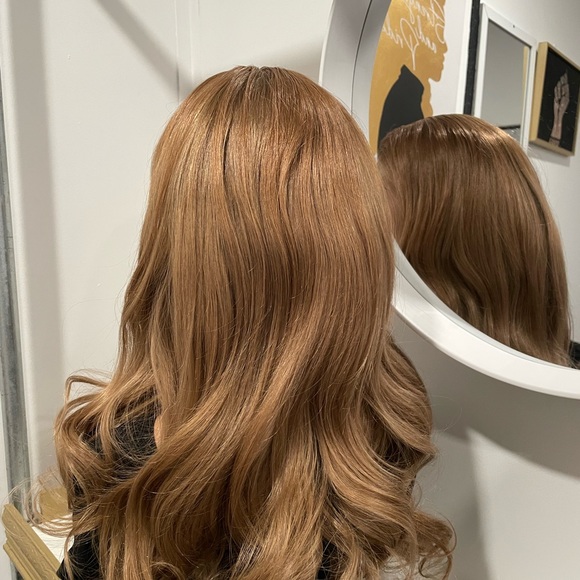 Custom blond color 18" closure wig - Picture 2 of 4